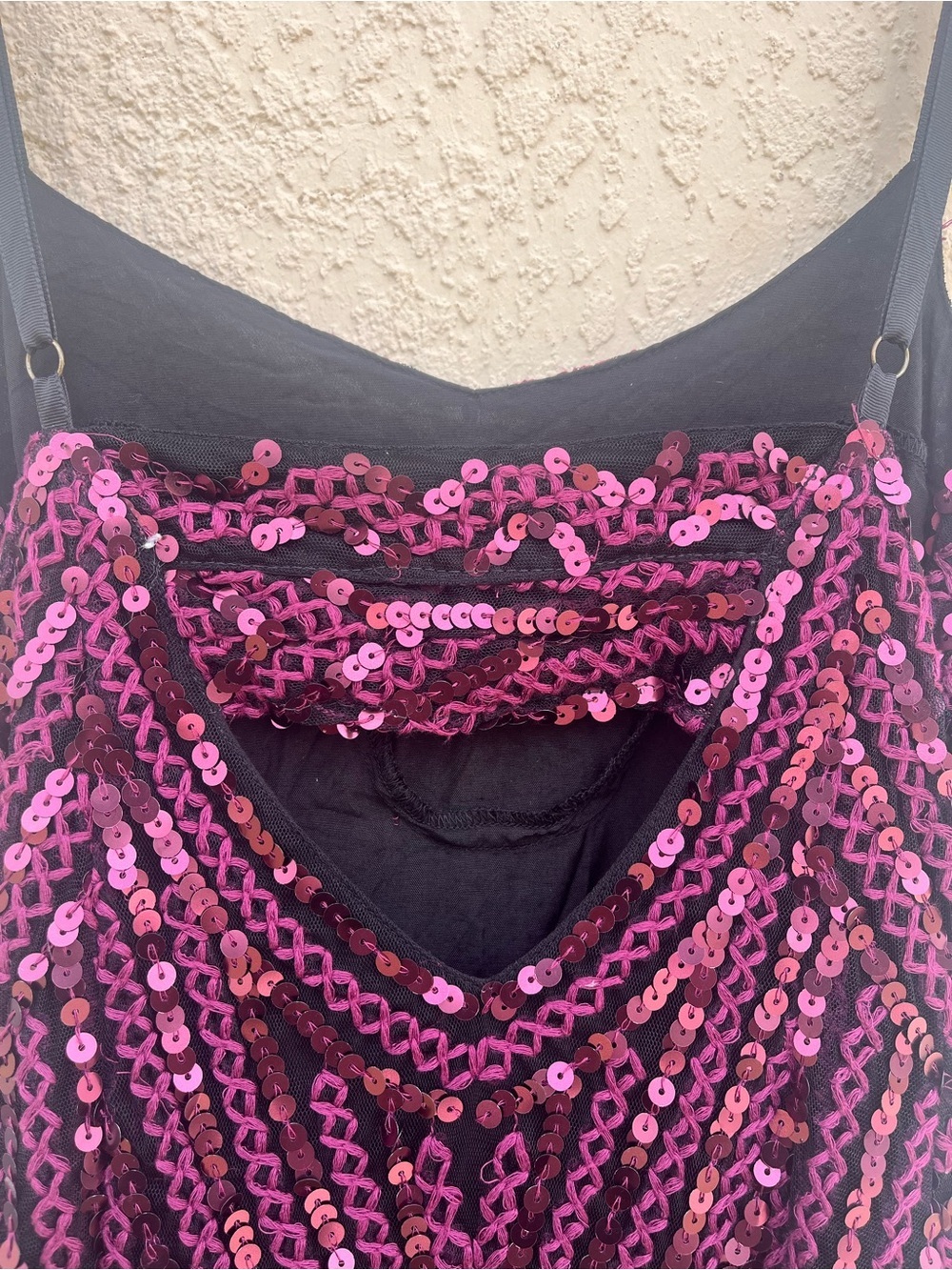Sequin Cocktail Dress Burgundy Plum Geometric Open Back Fringe Hem Party Dress - Picture 9 of 10